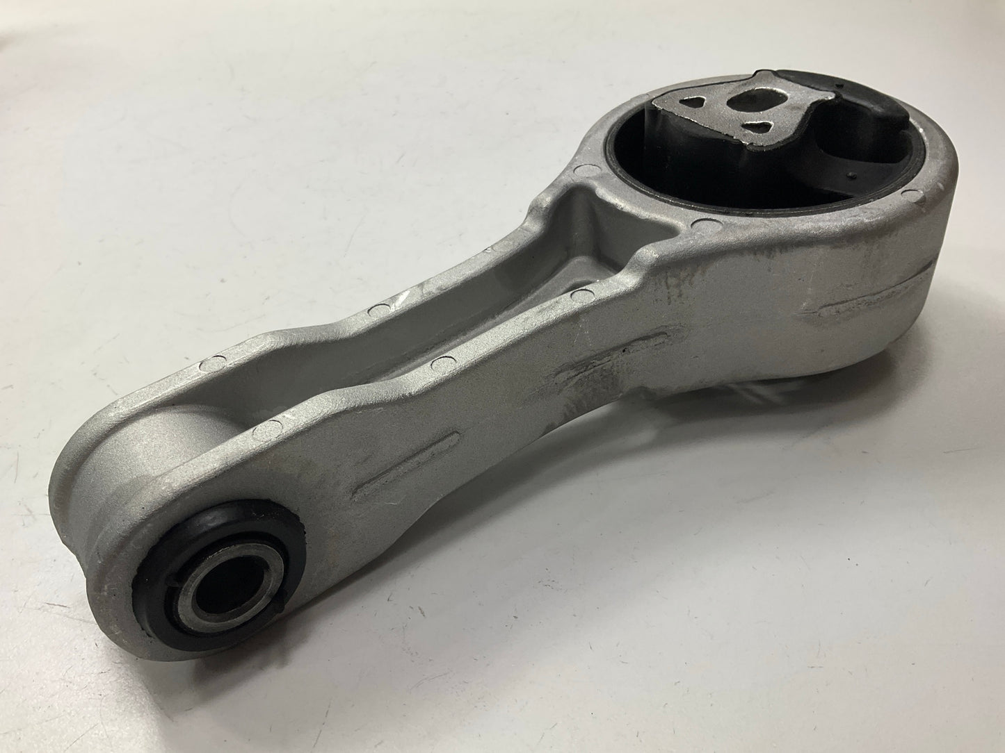 Auto Extra 3326 Rear Strut Mount For 2010-2017 Dodge Journey