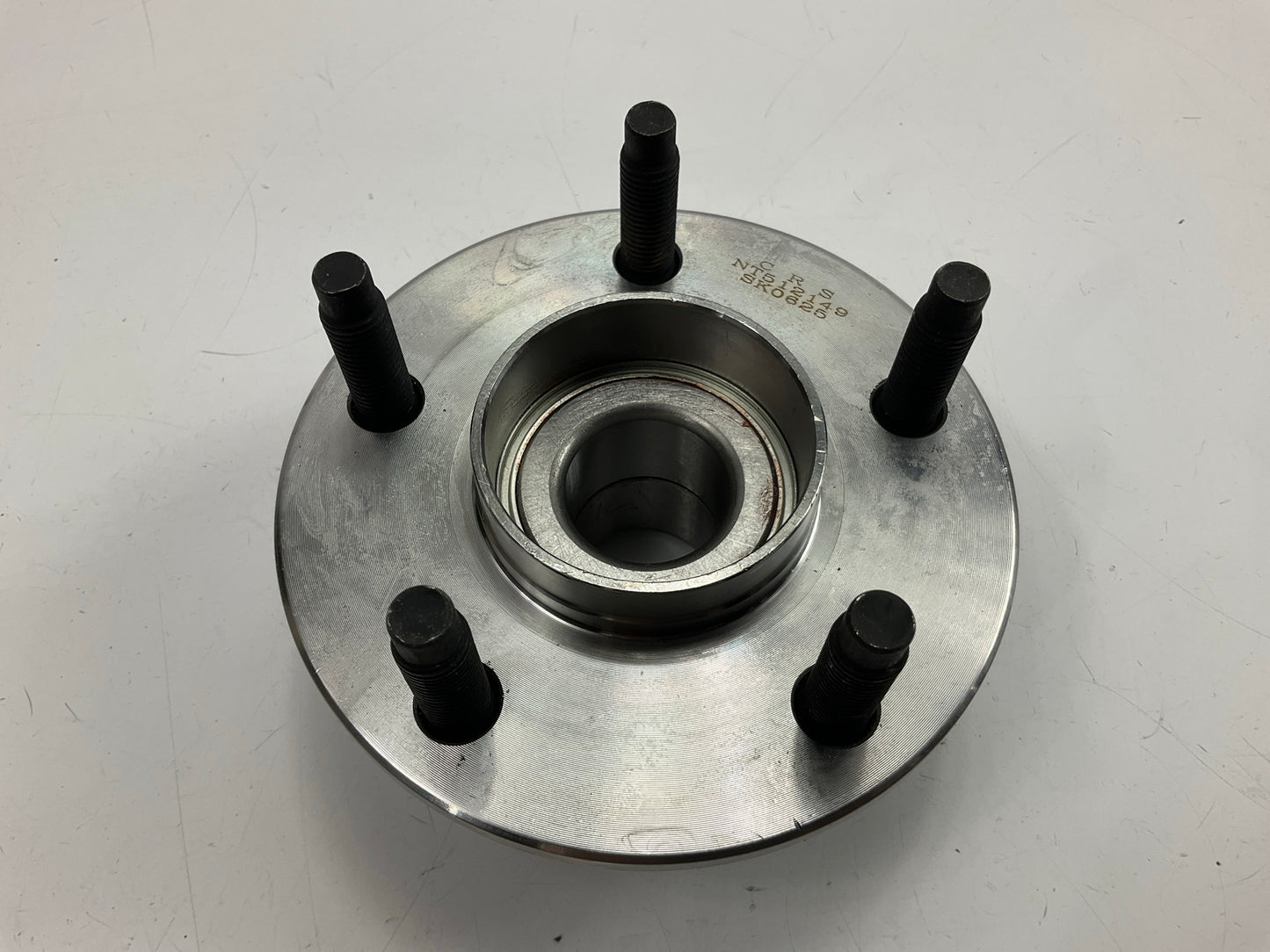 Auto Extra 512149 Rear Wheel Bearing & Hub For 1997-2003 Ford Windstar