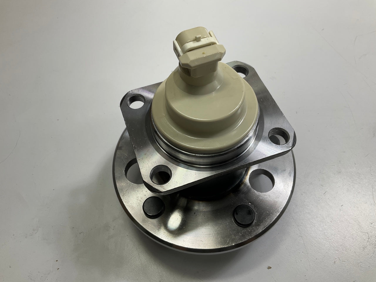 Auto Extra 512357 Wheel Bearing And Hub Assembly, Rear
