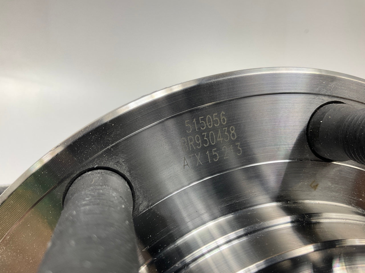 Auto Extra 515056 Front Wheel Bearing And Hub 1999-04 F-250, F-350, F-450 F-550