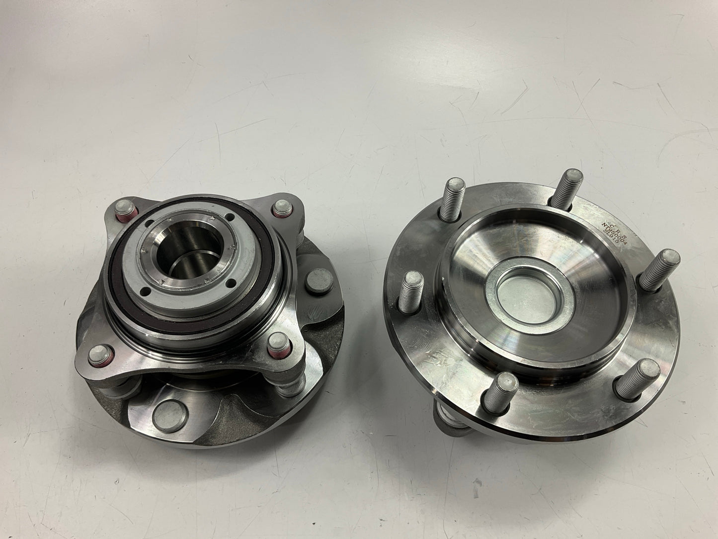 (2) Auto Extra 950004 Wheel Bearing And Hub Assembly, Front