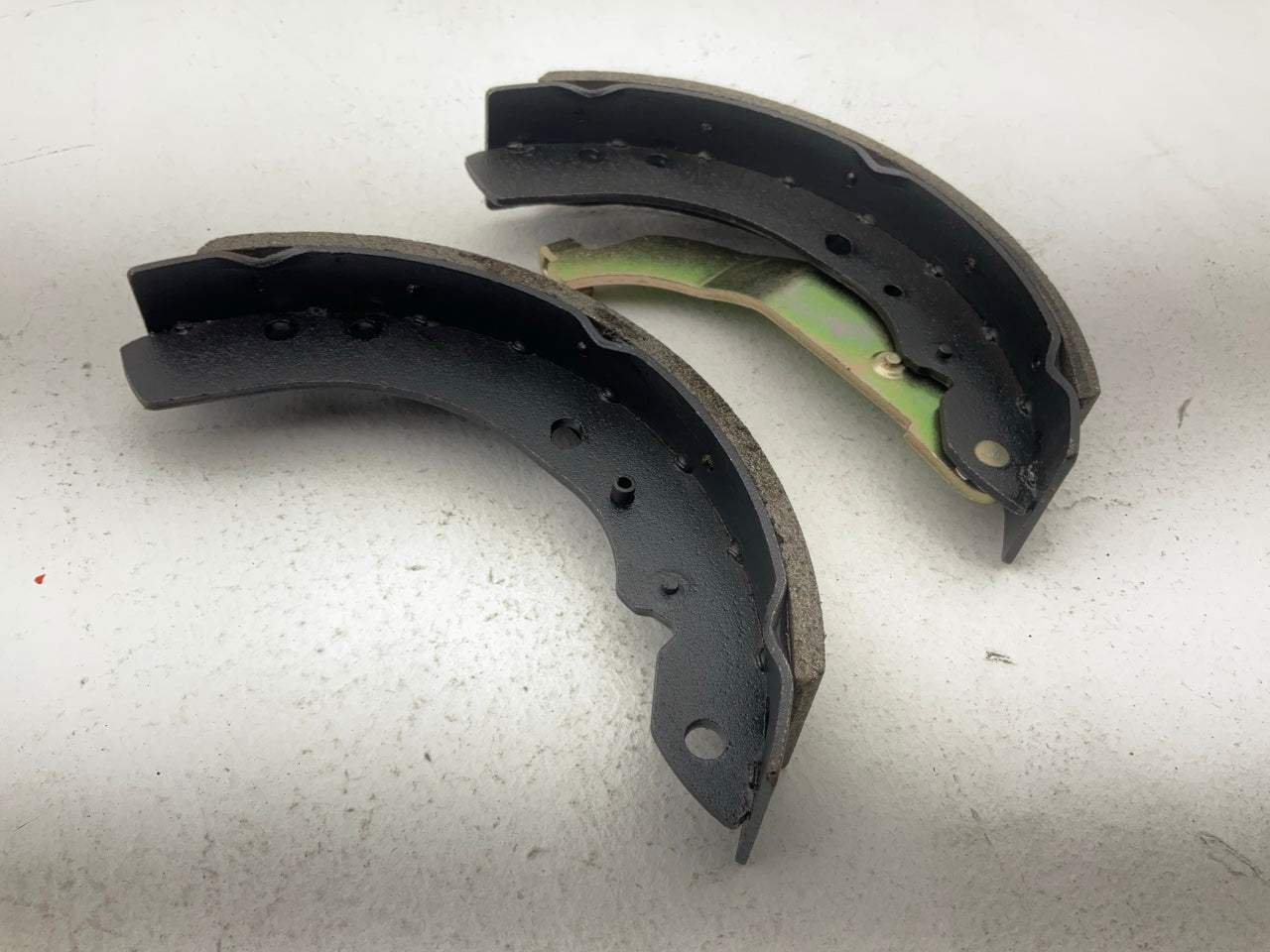 Auto Extra AXS657 Rear Drum Brake Shoes