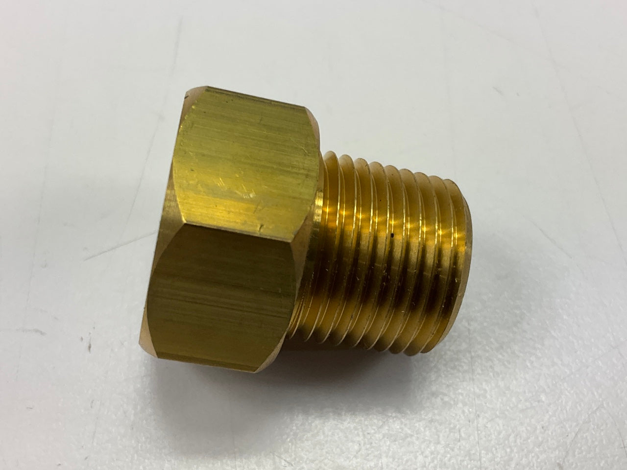 Auto Meter 2263 Pipe Fitting Brass Adapter 3/8'' NPT Male To 5/8''-18 UNF Female