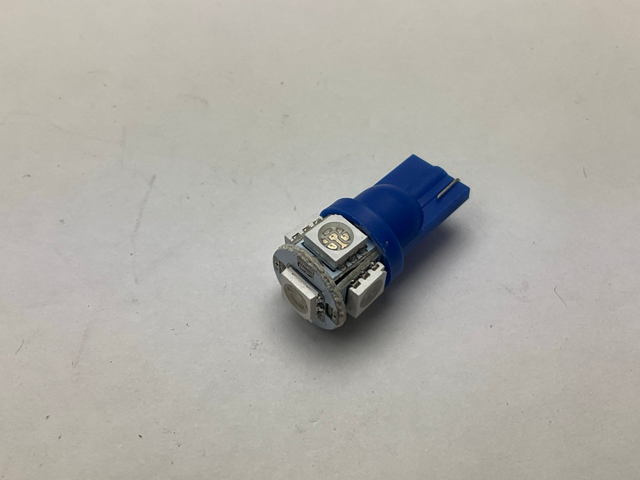 Auto Meter 3286 Blue LED Replacement Bulb, T3 Wedge