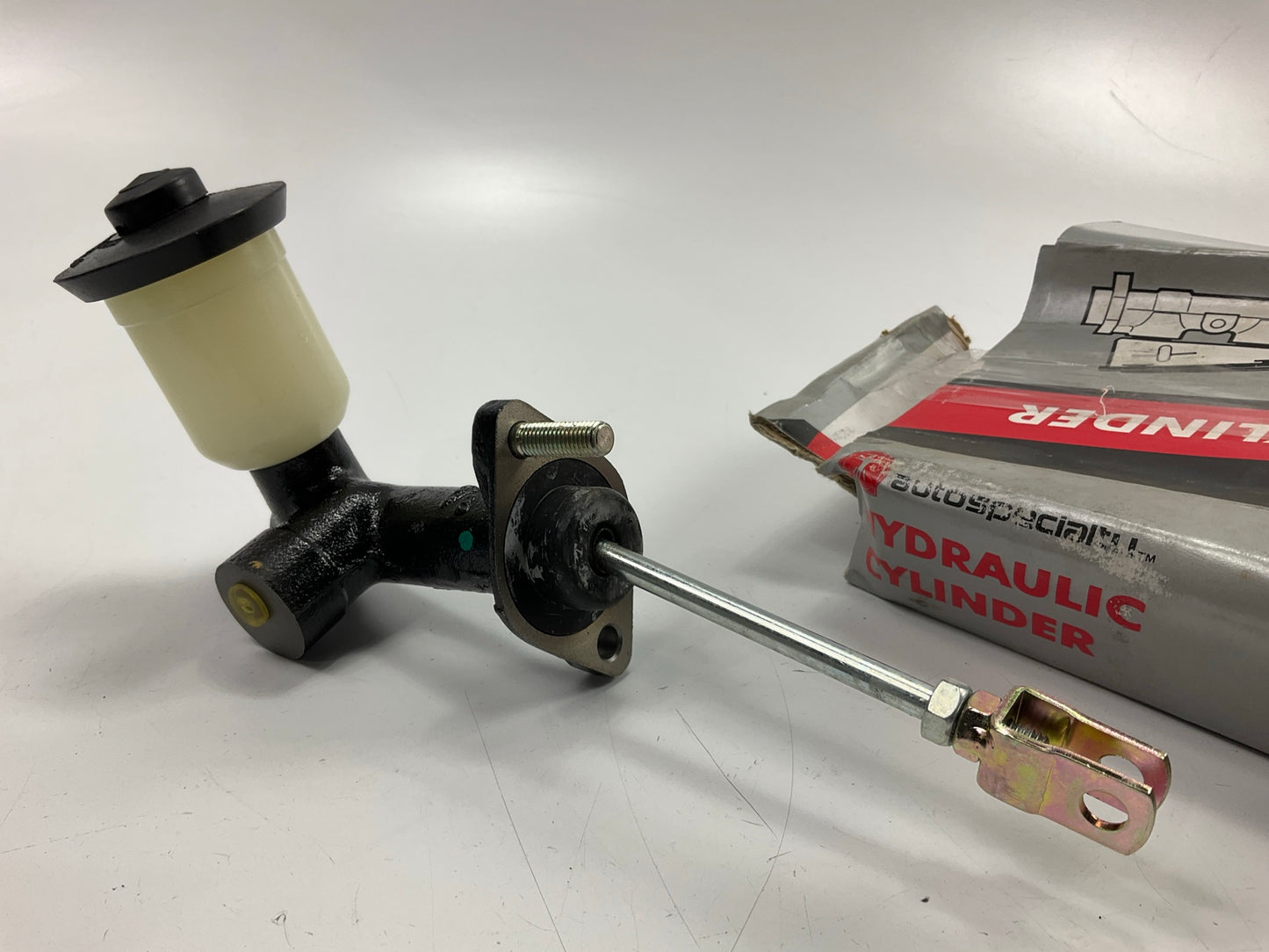 Auto Specialty Q56401 Clutch Master Cylinder For 1969-1972 Toyota Hi-Lux, Pickup