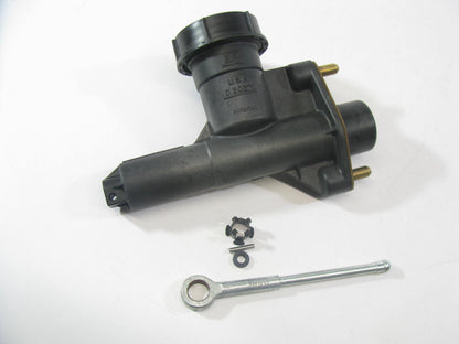 Auto Specialty Q85007 Clutch Master Cylinder 1988-2006 Ford E-350 2000-05 E-450