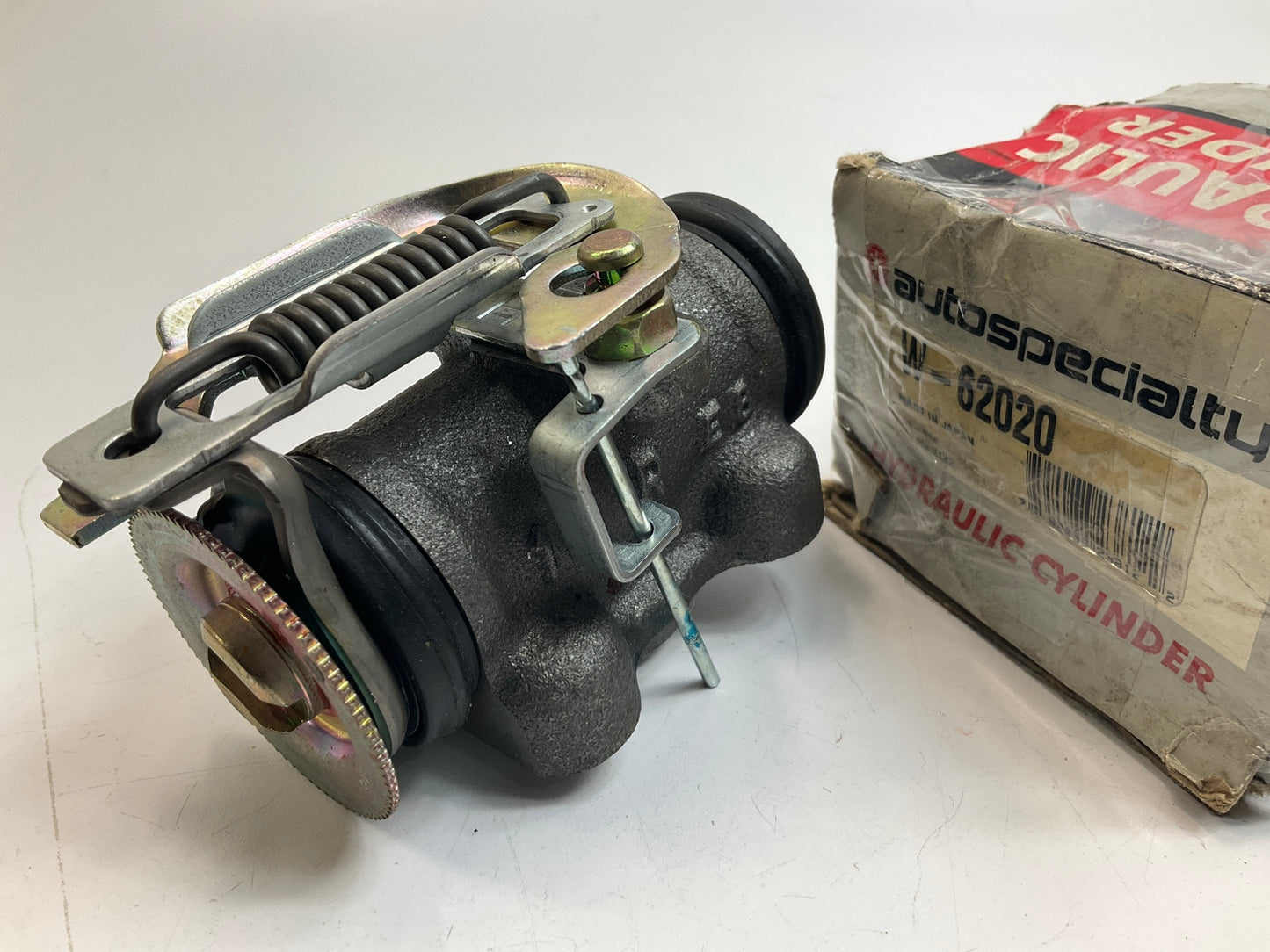 Auto Specialty W-62020 Rear Right / Left Rearward Drum Brake Wheel Cylinder