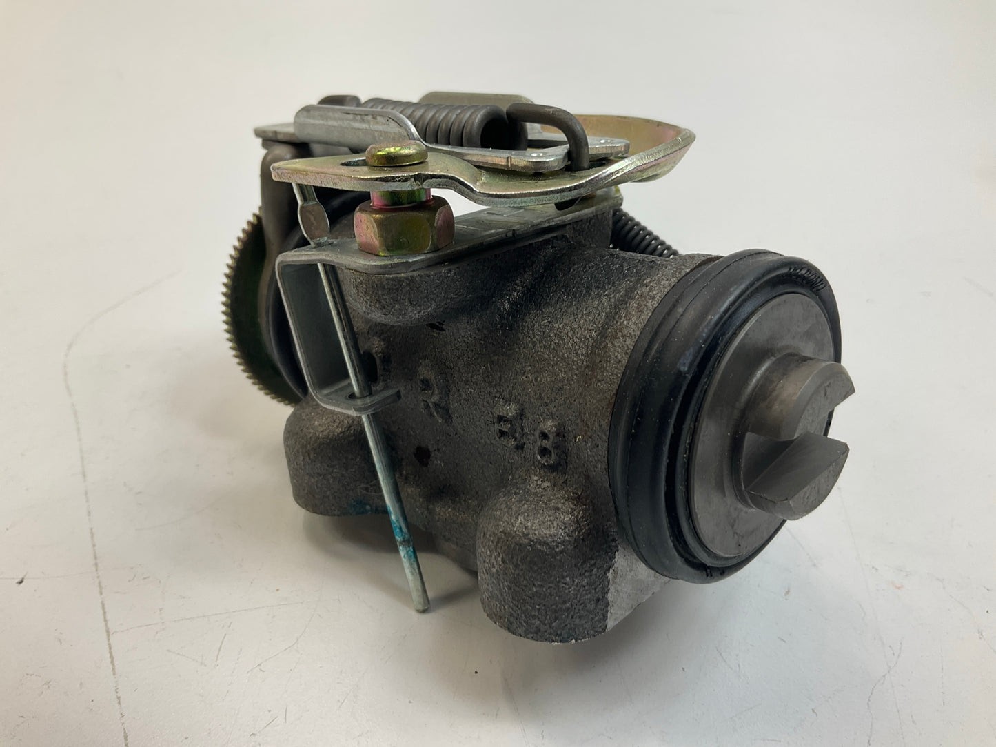 Auto Specialty W-62020 Rear Right / Left Rearward Drum Brake Wheel Cylinder
