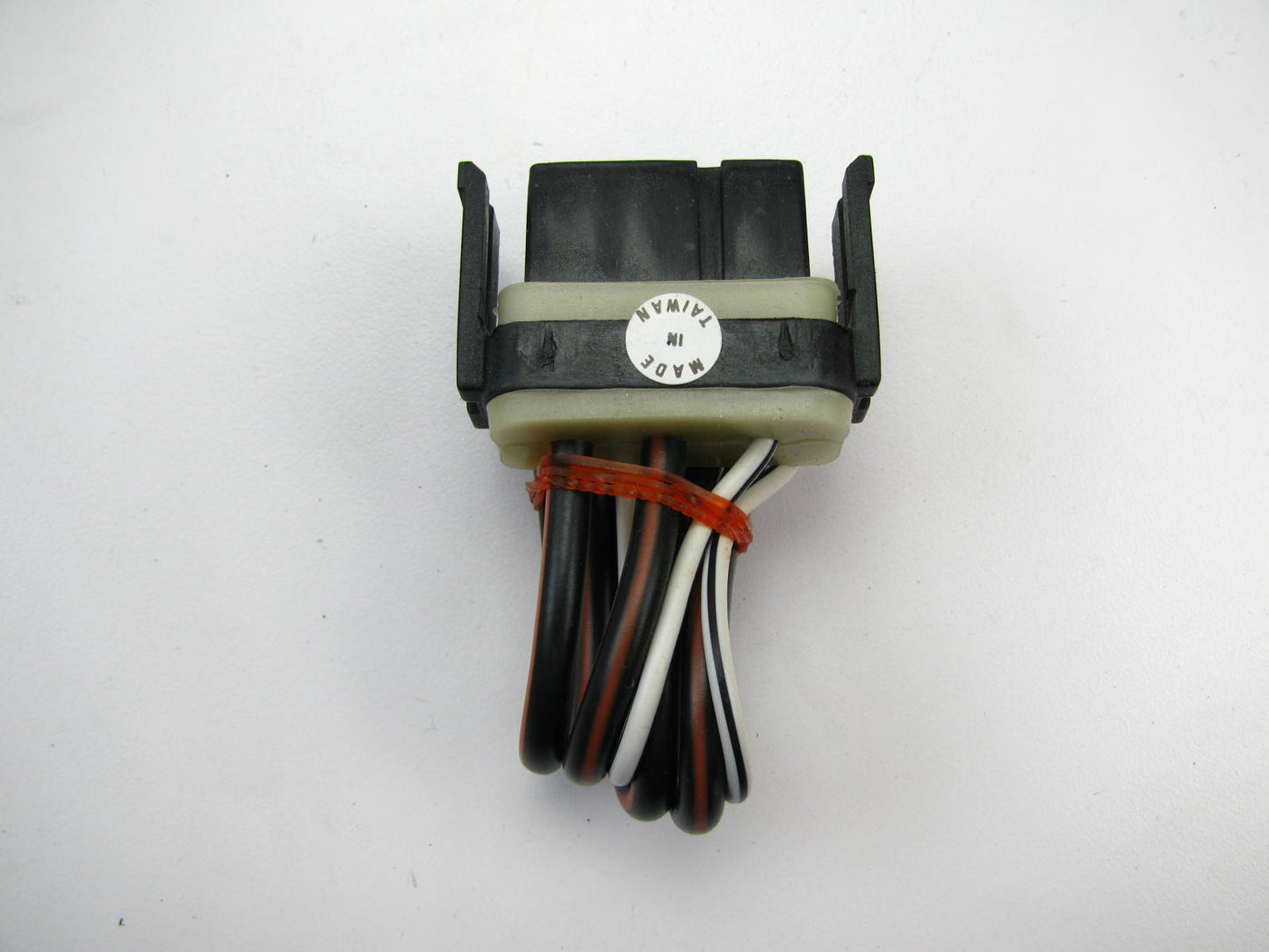 Auto Tune PT33042 3-wire Alternator Connector
