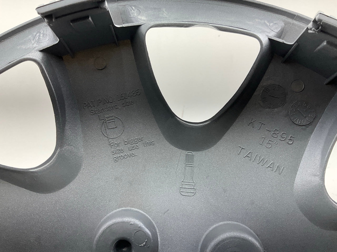 (4) Autocraft AC228 Silver 8-Spoke, 15'' Wheel Cover Set
