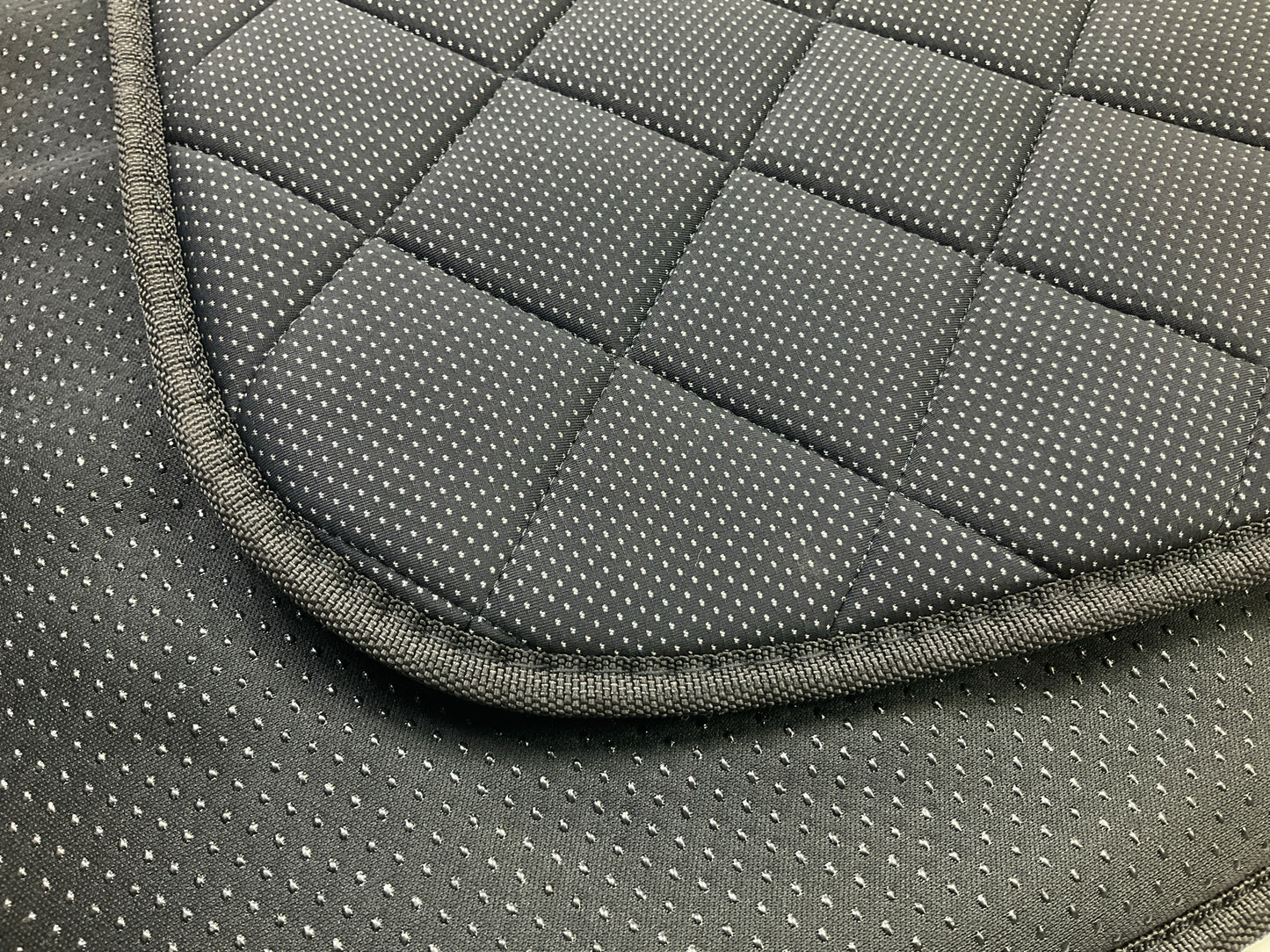 Autocraft AC4805QBK Cooling Quilted Seat Cushion
