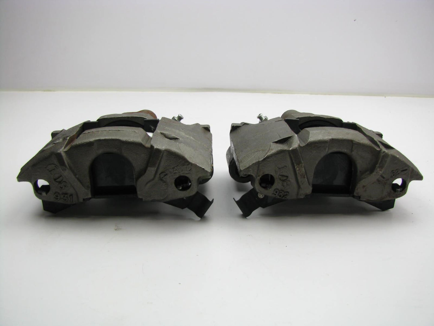 Remanufactured Autoline C414546A FRONT Disc Brake Caliper Set With Brake Pads
