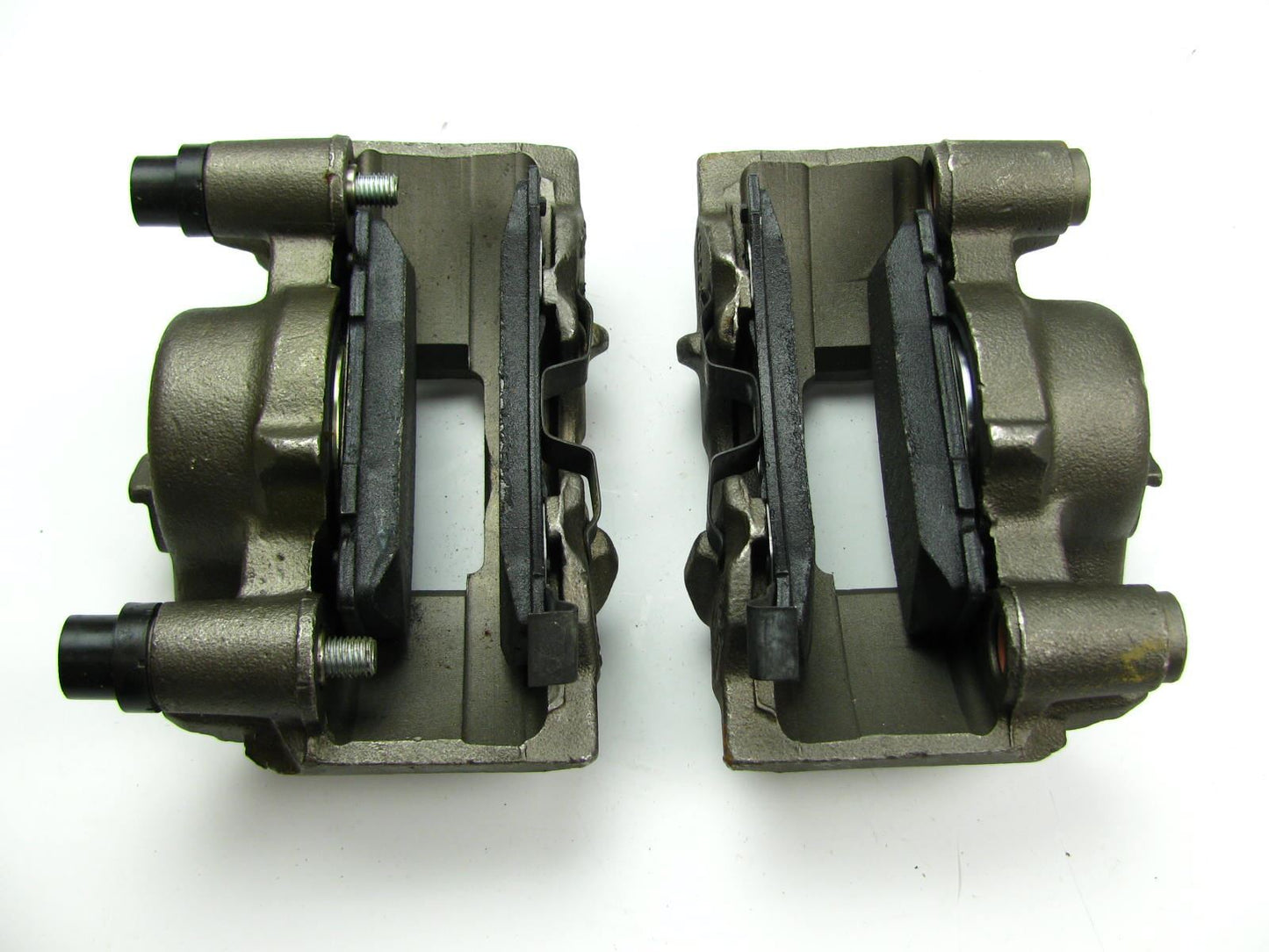 Reman. Autoline C421718 FRONT Brake Caliper Set With Brake Pads