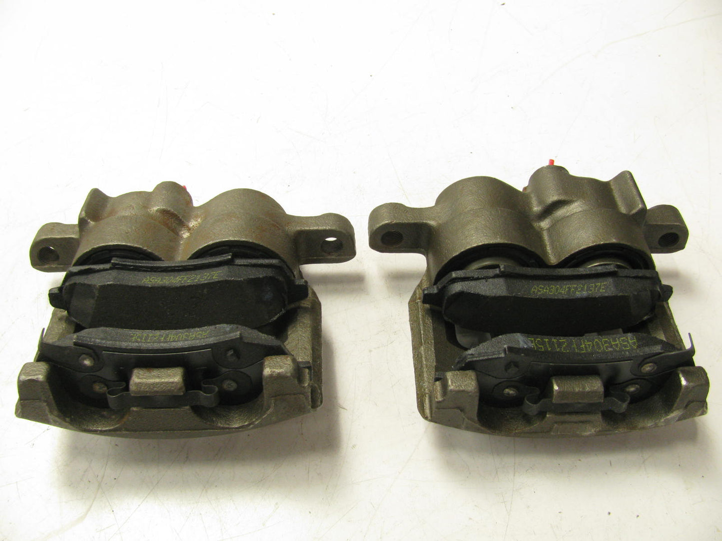 Autoline C429596 Remanufactured Disc Brake Caliper Set - Front