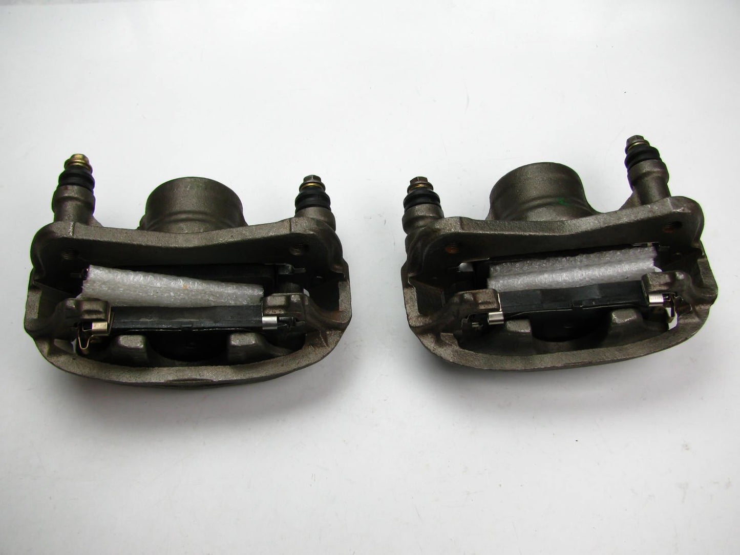 Reman Autoline C5697677 FRONT Disc Brake Caliper Set With Pads 1987-1992 Corolla