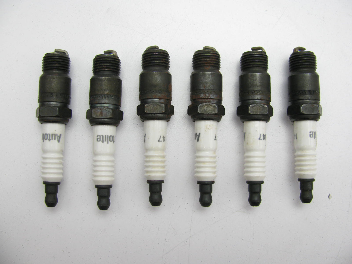 (x6) Autolite 147 Spark Plugs - Copper Resistor for 1970-1976 GM 250 4.1L