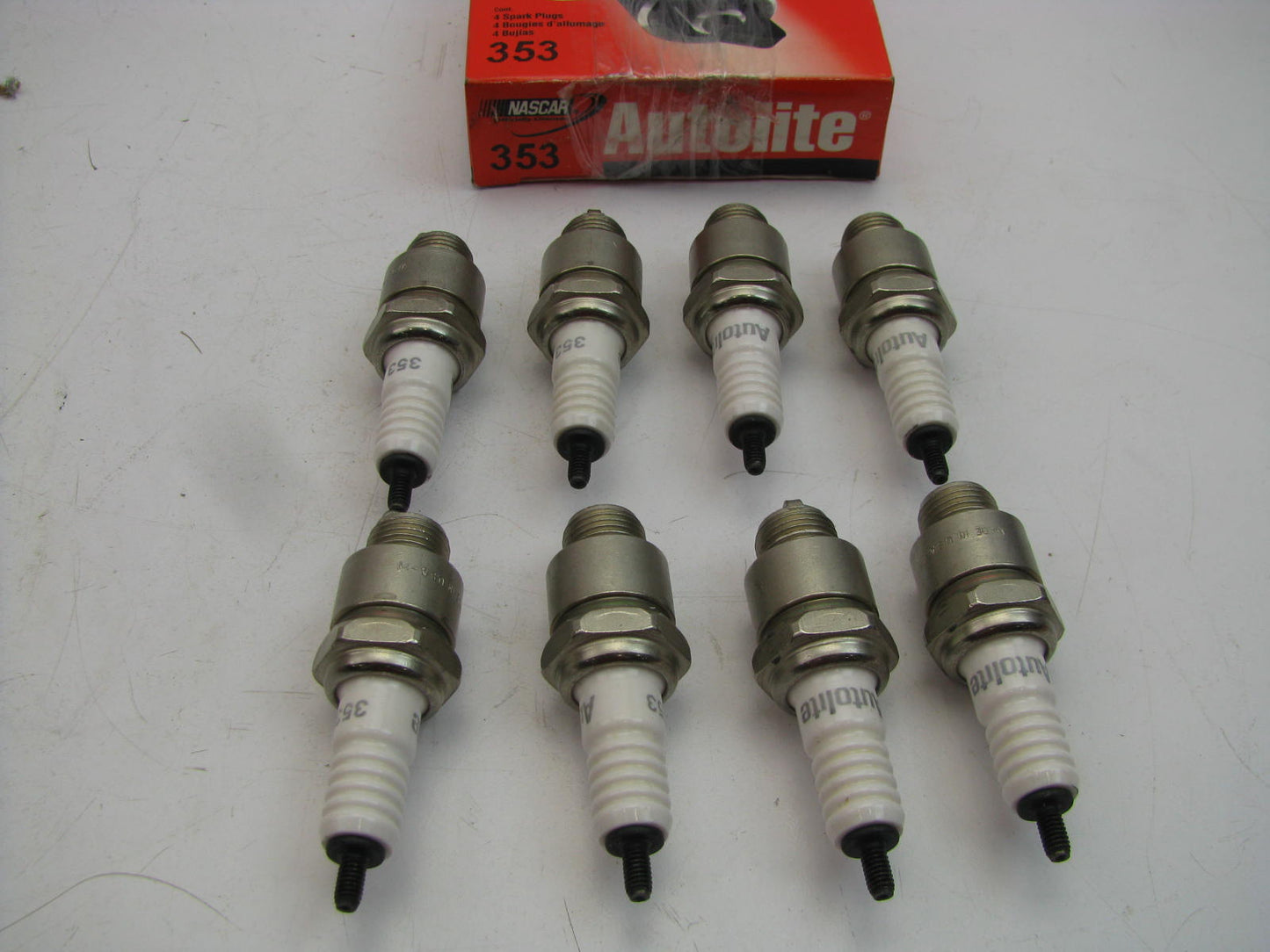 (8) Autolite 353 Ignition Spark Plugs - Non-Resistor