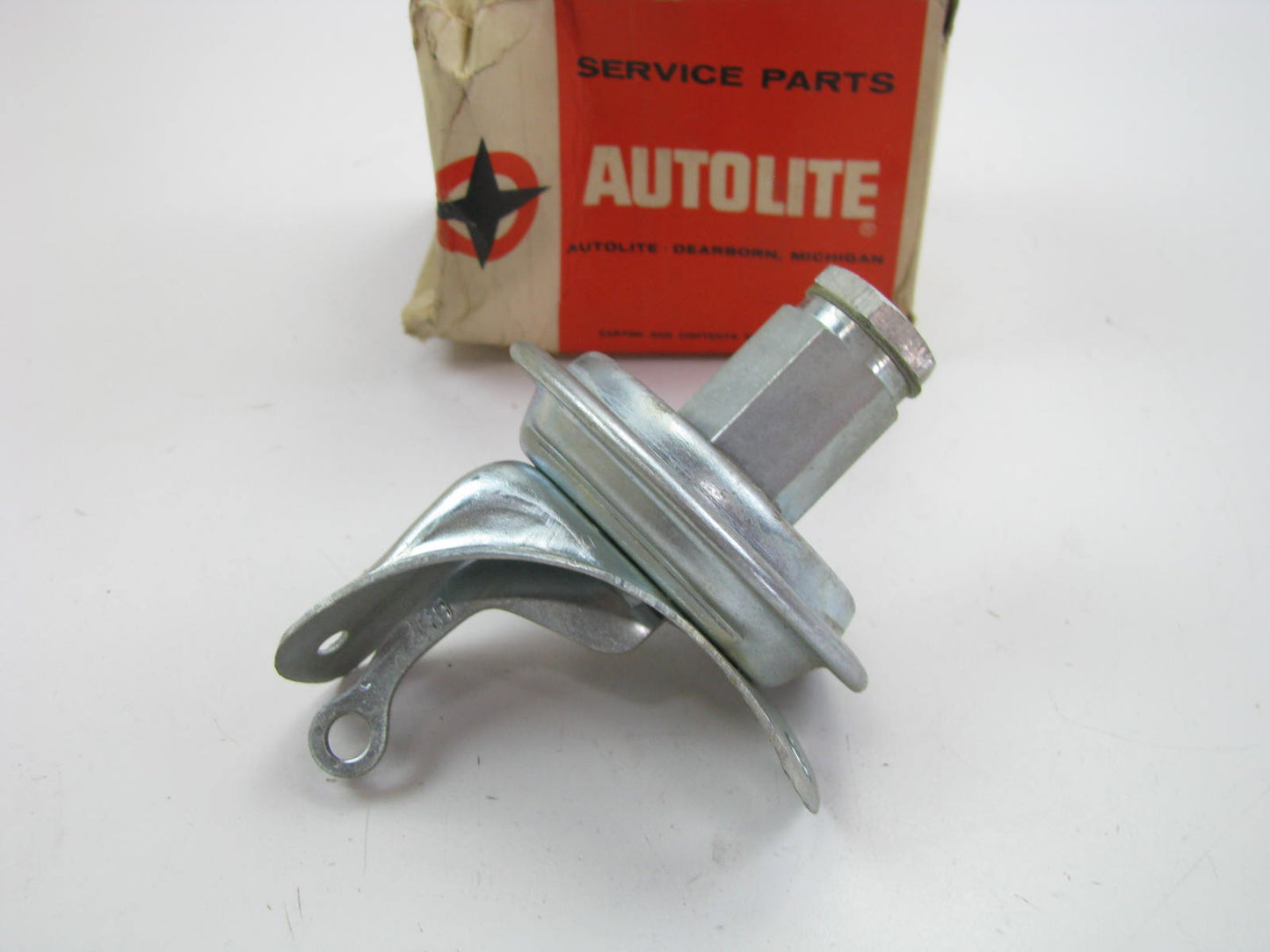 Autolite 6-228 Distributor Vacuum Advance Control For 1956 Ramber 6 Cylinder