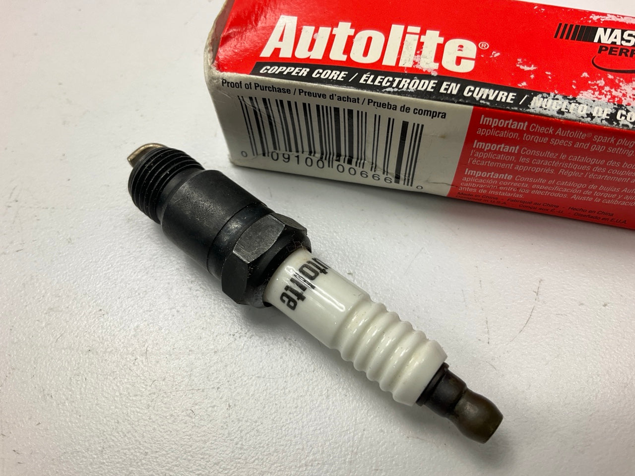 Autolite 666 Copper Resistor Ignition Spark Plug