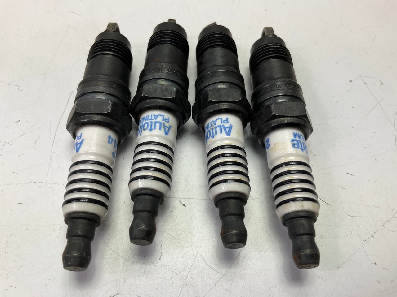 SET OF 4 - Autolite Platinum AP2544 Spark Plugs