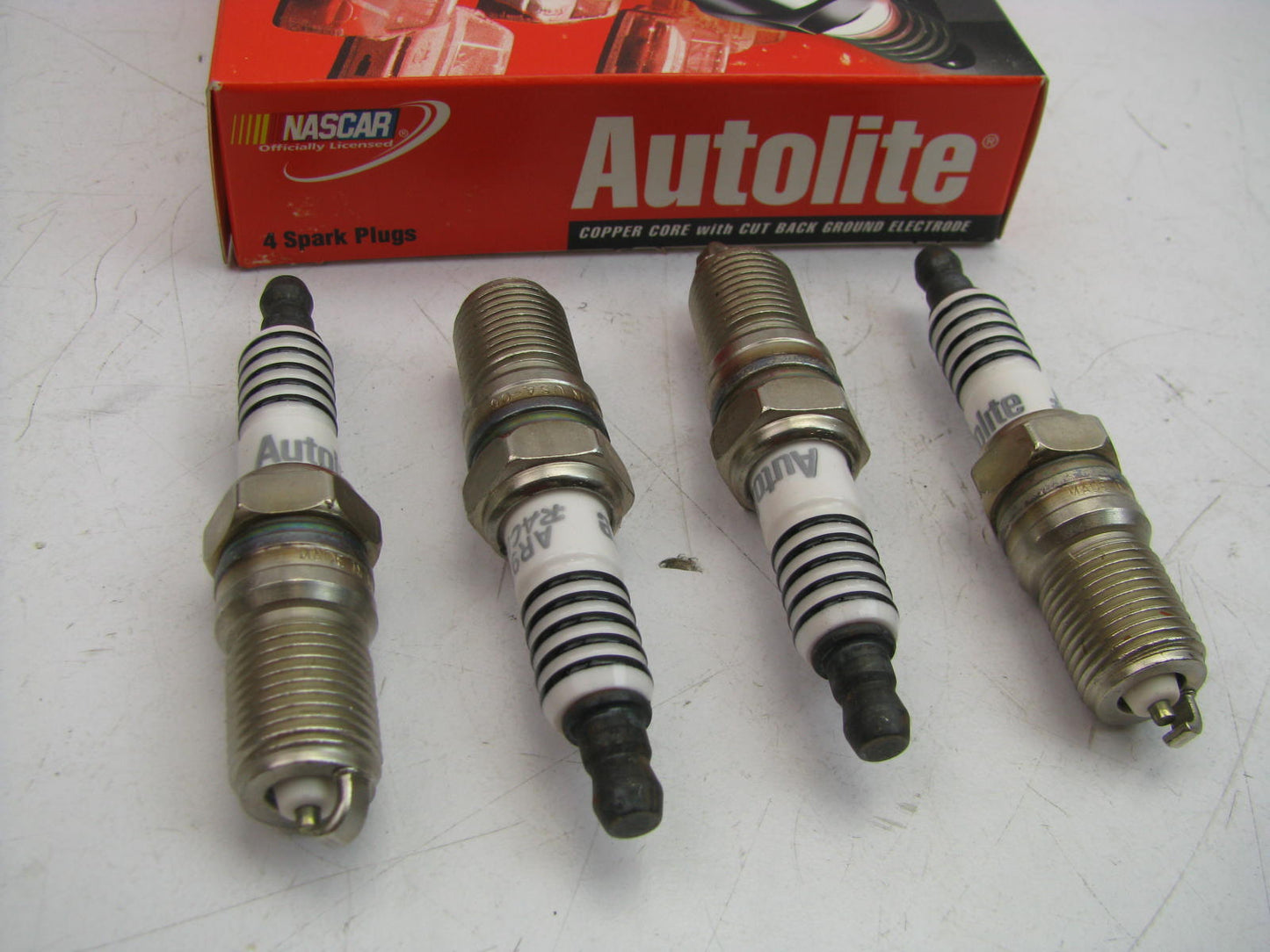 (4) Autolite AR92 Ignition Spark Plugs Replaces R5724-10 S57YC 7993