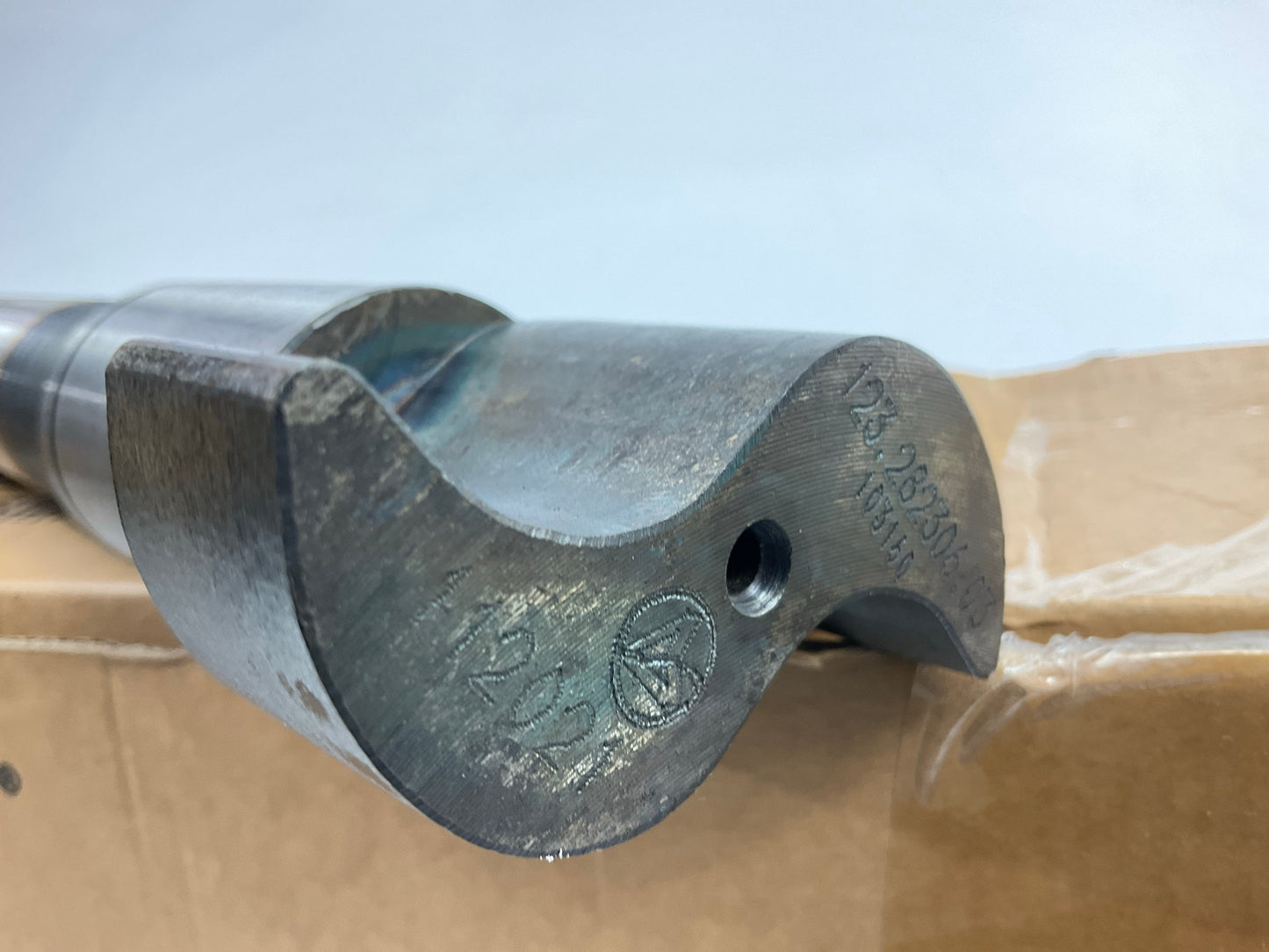 AUTOMANN 123.282306.03 Air Brake Camshaft, 1-1/2-28 X 23.188'', Left Side