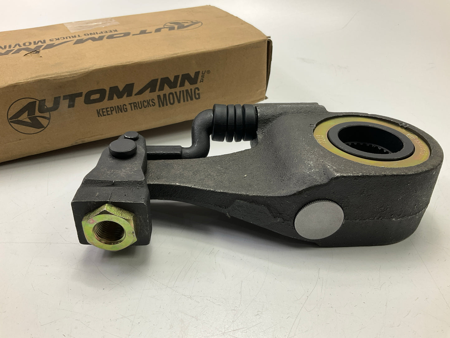 Automann 137-2830 Automatic Slack Adjuster, 6'' Span, 1.5'' X 28 Spline
