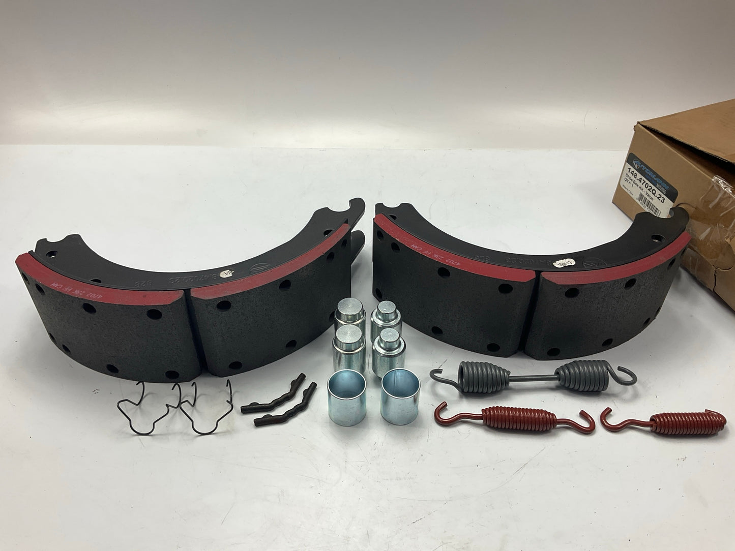Automann 148.4702Q-23 Rockwell Q+ Brake Shoe Kit, 15''x4'', 4702Q, 23,000 Lbs