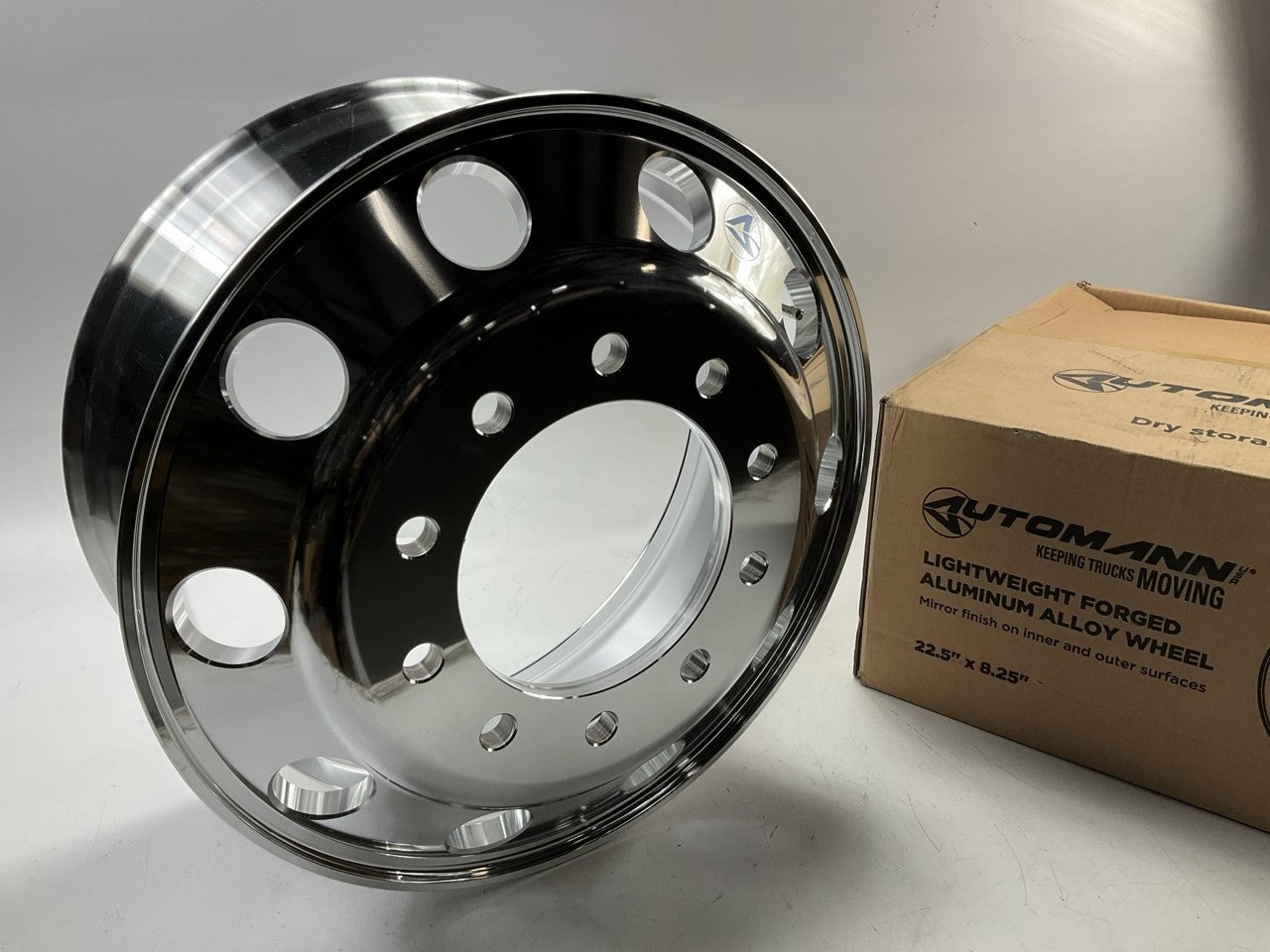 Automann 157.A225X825HP Aluminum Wheel - 22.50'' X 8.250'' - 10 Hole 6.66'' Offset