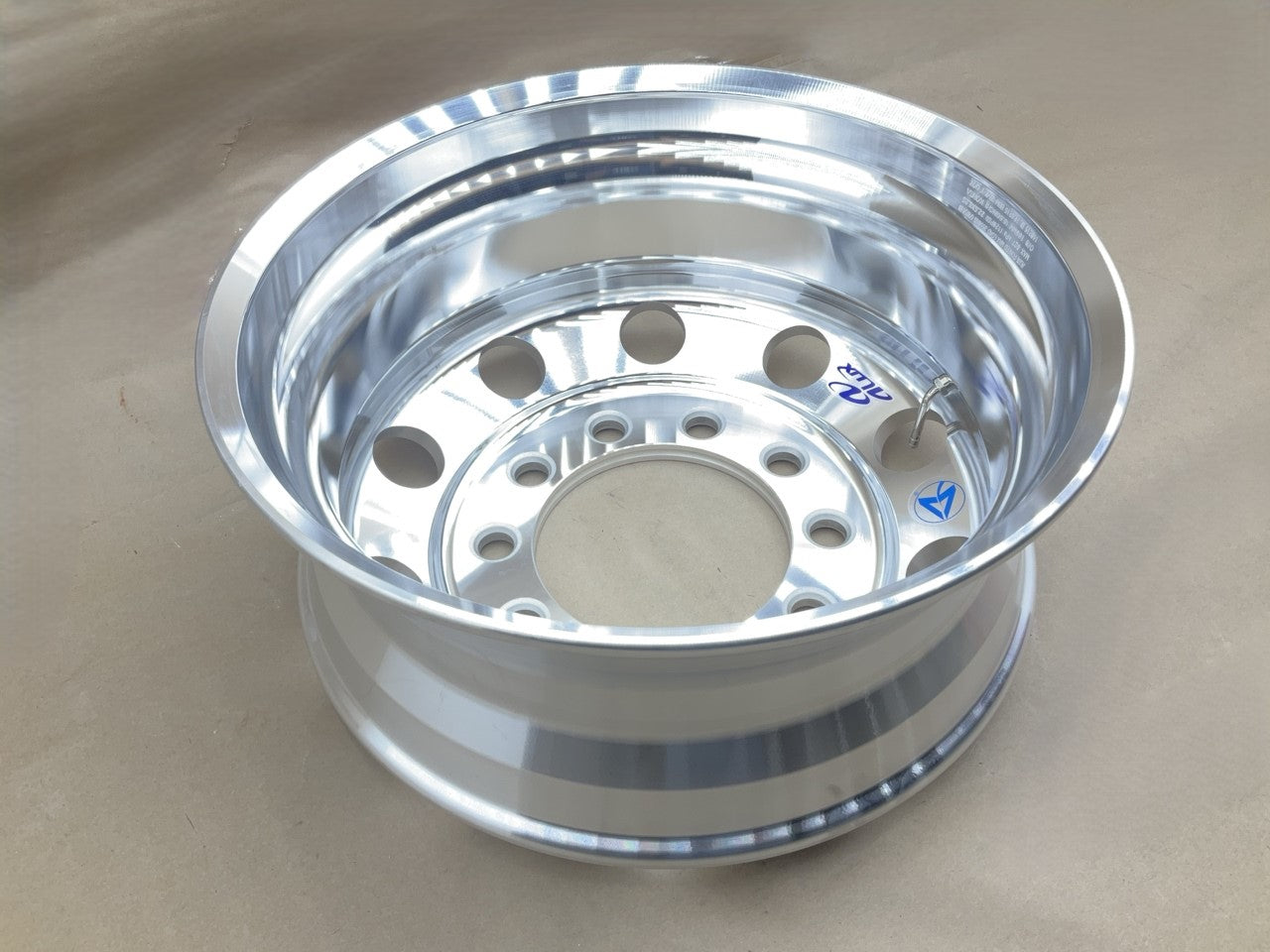 Automann 157.A225X825SP Aluminum Wheel, 22.5'' X 8.25'', Stud Pilot, 10 Hole