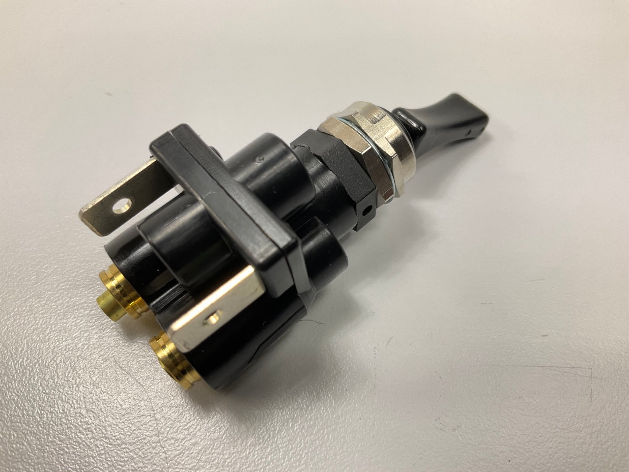 Automann 170.1224 Air/Electric Three-Way Paddle Style Toggle Valve, 5 Amp 12V