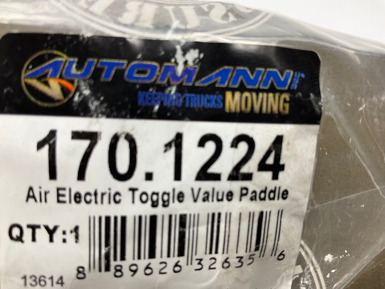 Automann 170.1224 Air/Electric Three-Way Paddle Style Toggle Valve, 5 Amp 12V