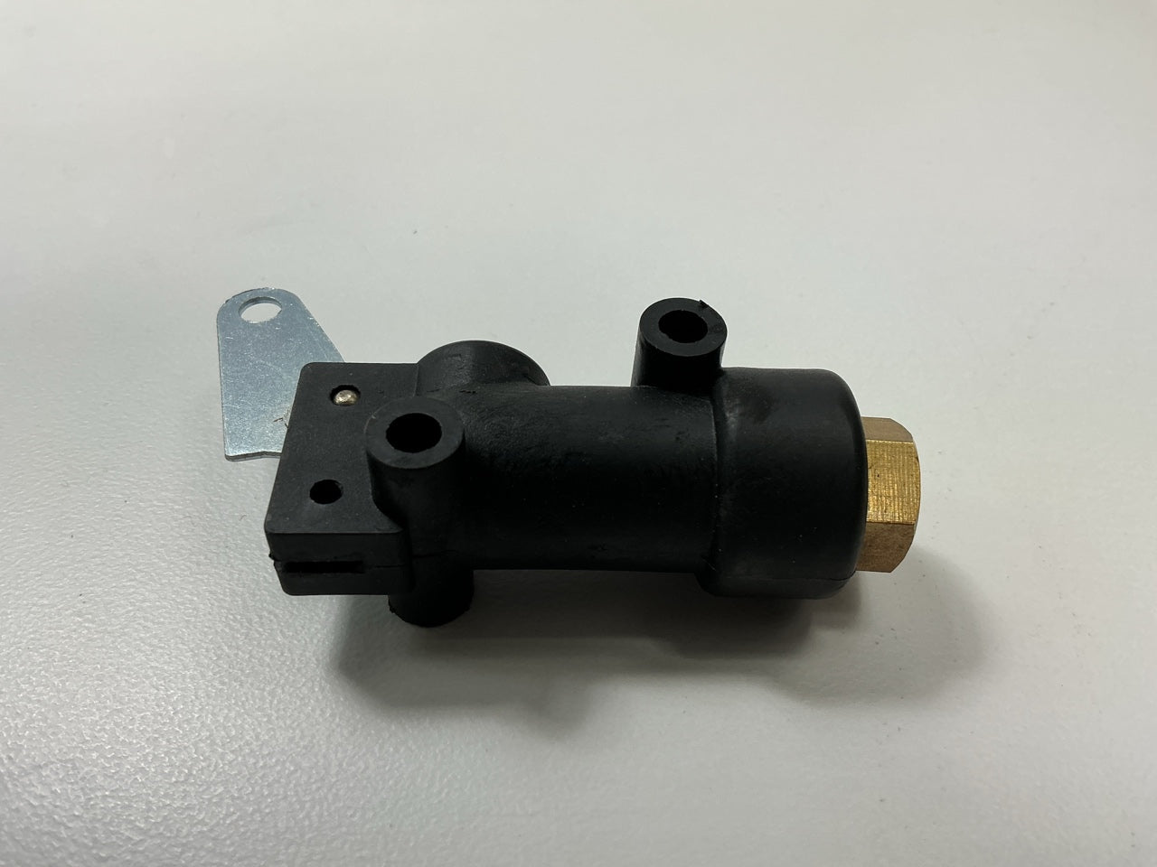 Automann 170.1630 Grover Style Horn Valve Replaces 682506R91 20QE29317 86RD17