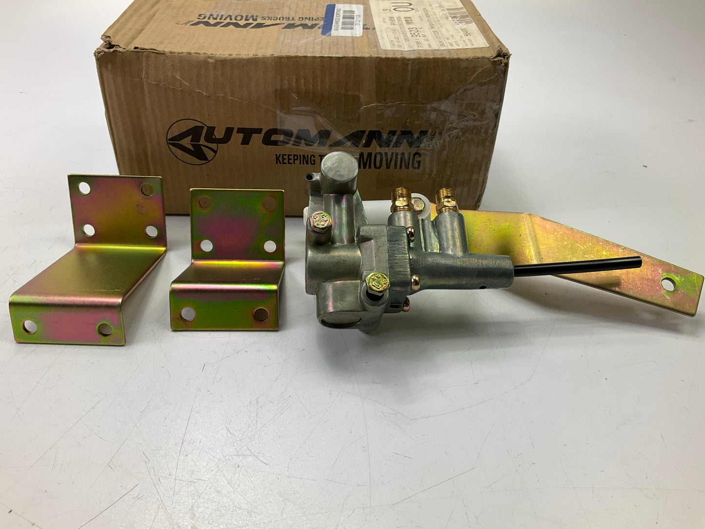 Automann 171.H00450CA Air Ride Suspension Height Control Valve, H00450CE H450CE