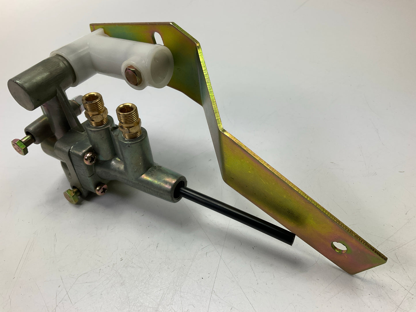 Automann 171.H00450CA Air Ride Suspension Height Control Valve, H00450CE H450CE