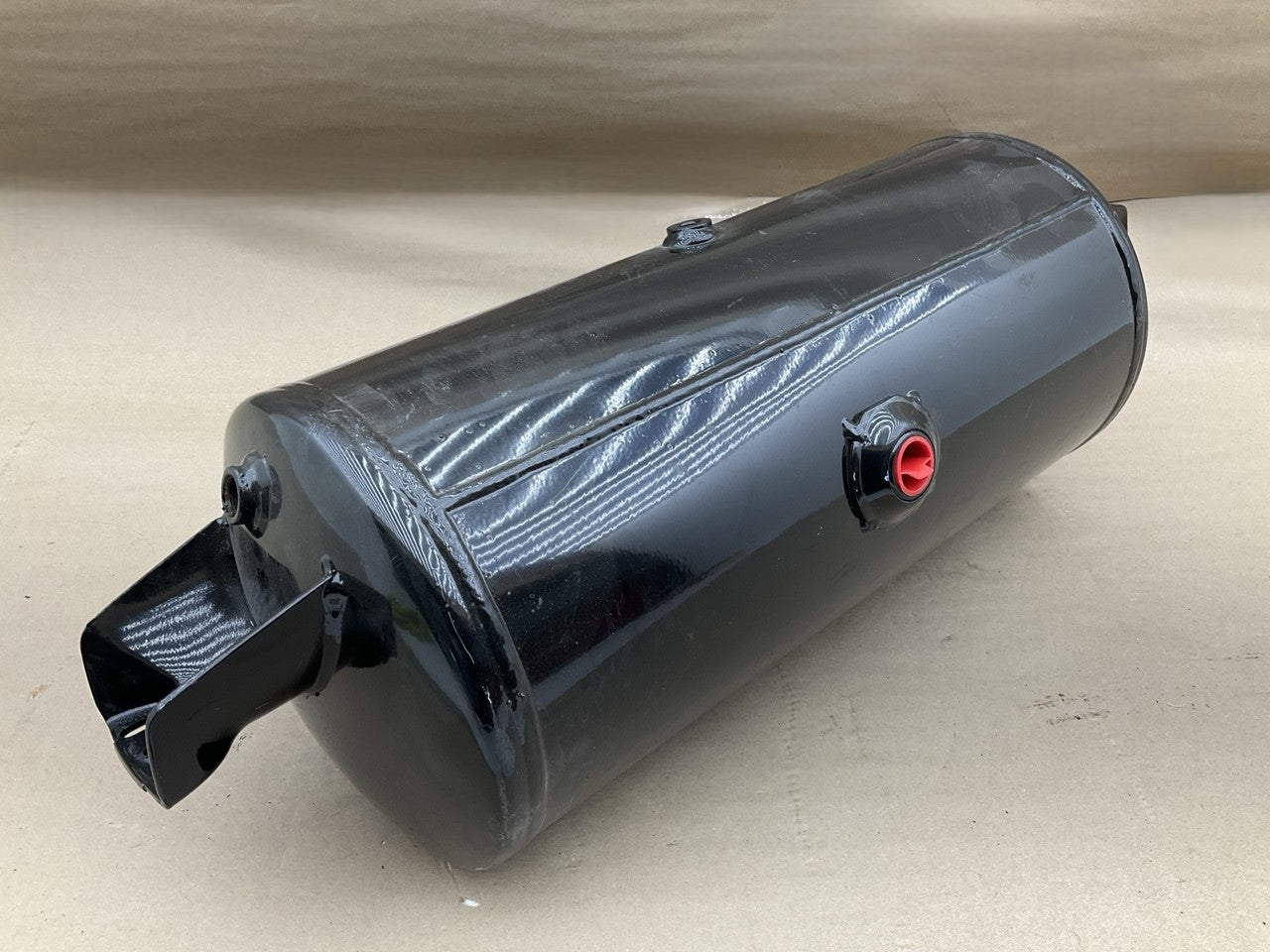 Automann 172.2012 Air Tank, 6.44 Gallon, 9-1/2'' X 22-1/2'', 27.5'' Mount Centers