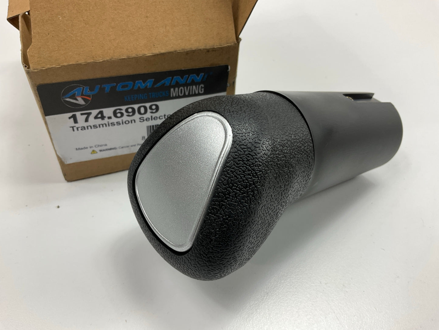 Automann 174.6909 Transmission Shift Knob For Eaton 9 / 10 Speed W/ Hi-Lo