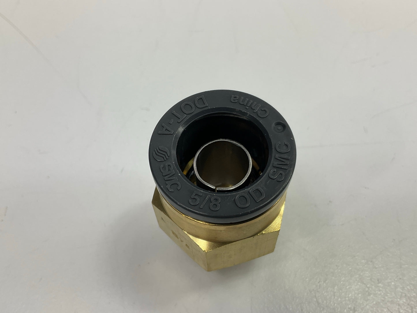 Automann 177.116810C PLC Fitting Male Air Brake Connector 5/8'' X 3/8'' NPT