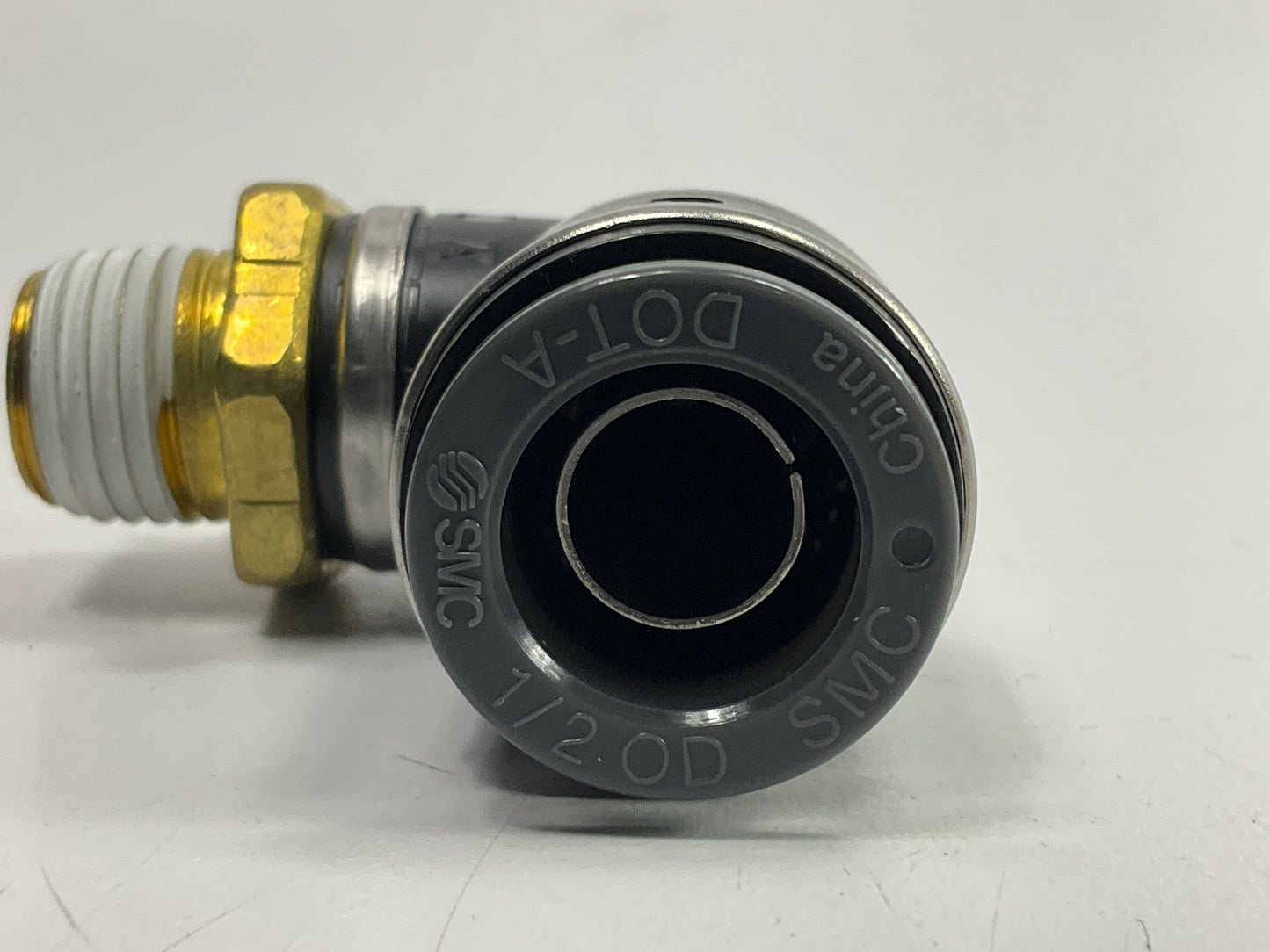Automann 177.11698B Push-Lock Air Brake Fitting, 90° Male Swivel Elbow 1/2 X 1/4