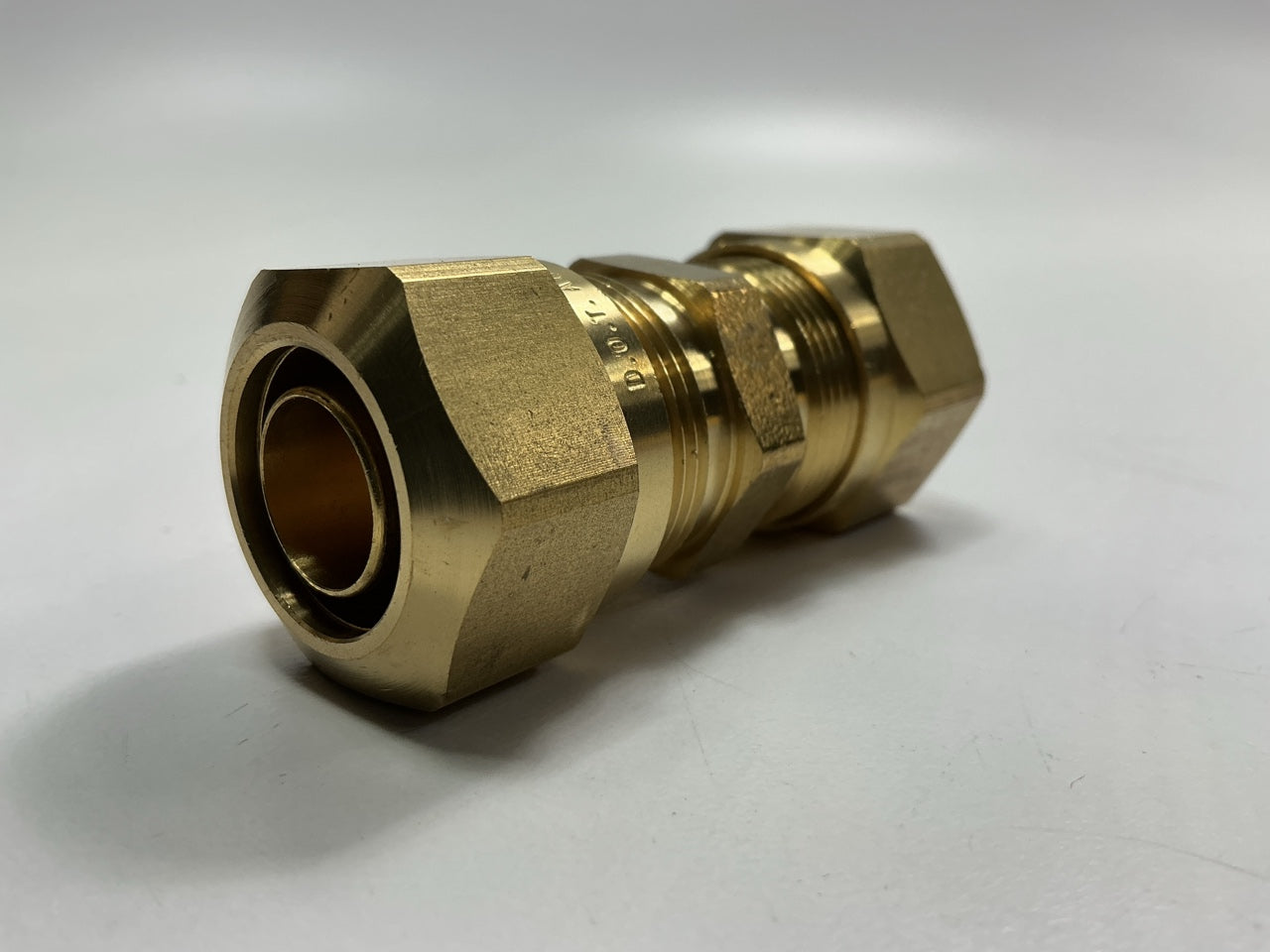 Automann 177.146212 Air Brake Line DOT Compression Union 3/4''- Brass