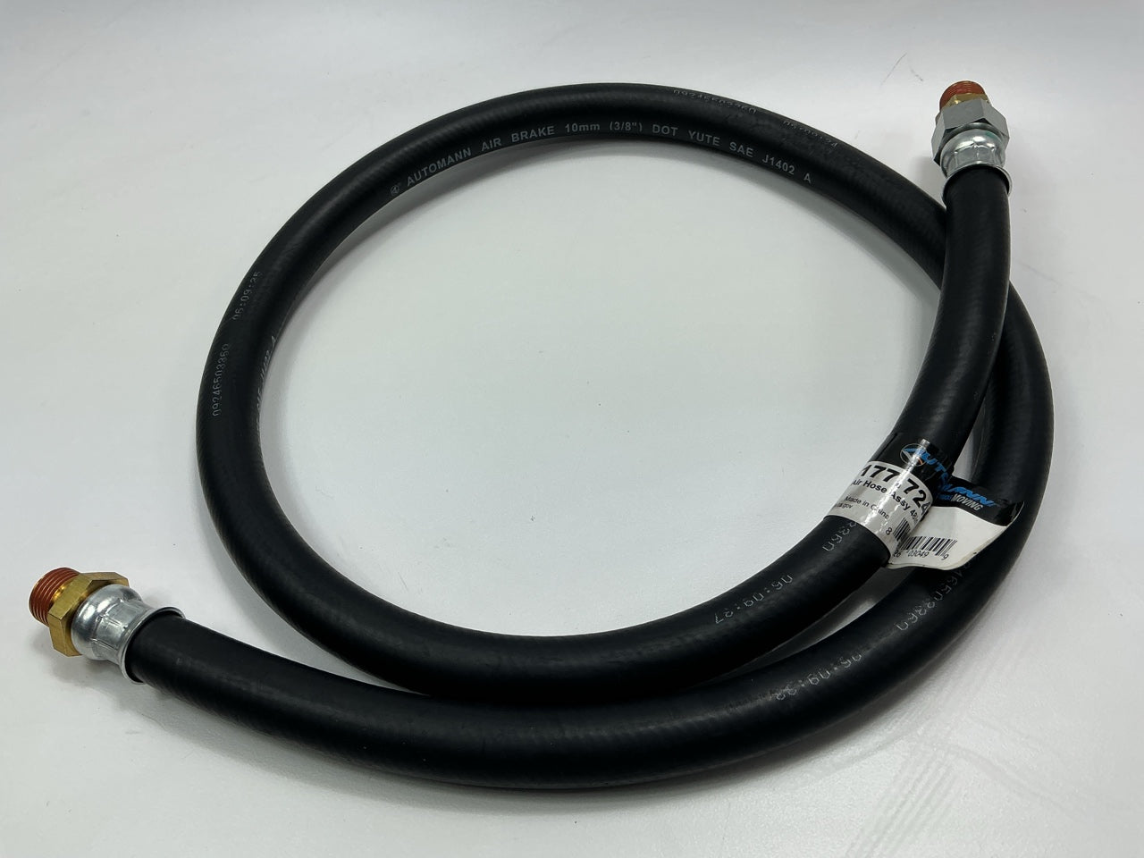 Automann 177.7248 48'' Air Brake Hose 3/8 NPT, One End Fixed, Other End Swivel