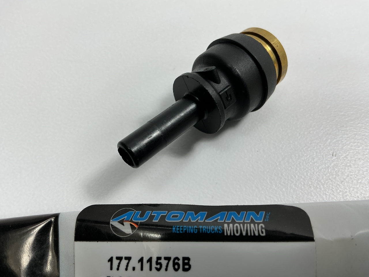 Automann 177.11576B PLC Standpipe Air Brake Fitting Adapter 3/8'' X 1/4''