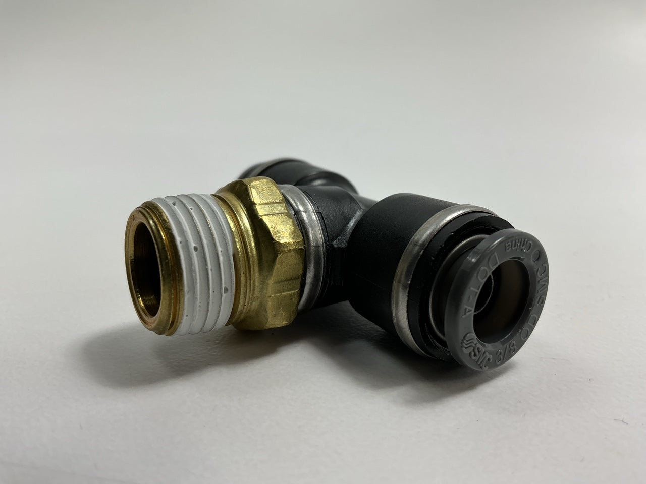 Automann 177.11726C PLC Swivel Male Branch Tee 3/8'' X 3/8'' NPT
