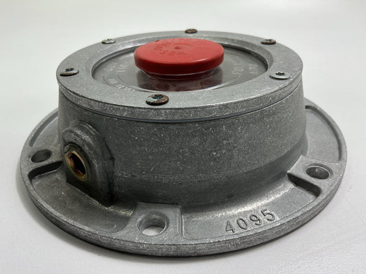 (2) Automann 180.10638 Trailer Hub Cap  Replaces 343-4095, 340046