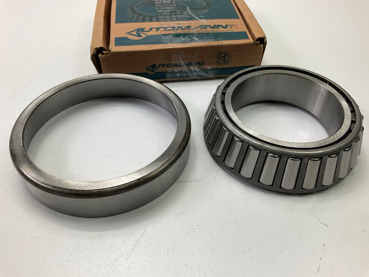 Automann 182.411 Wheel Bearing & Race Set