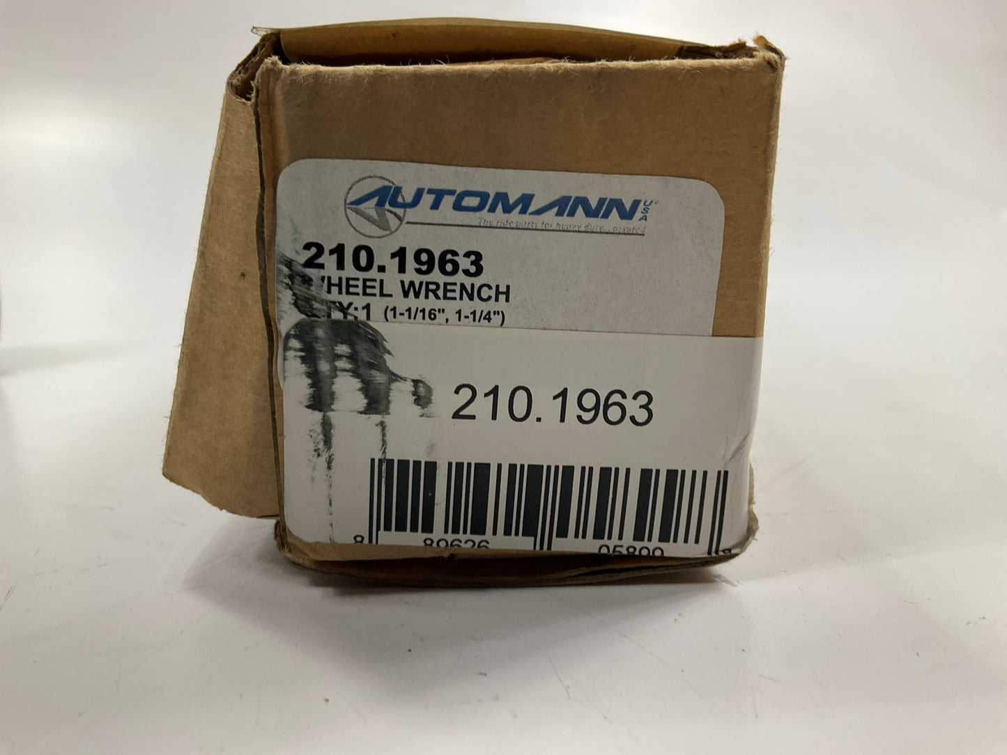 Automann 210.1963 16'' Double End Truck Wrench, 1-1/4'' X 1-1/16''
