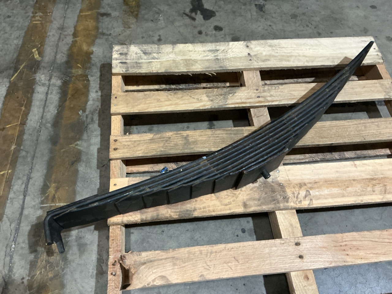 (2) Automann 46-897 Leaf Springs For Freightliner A161043700 A1610437000m 38K Lb