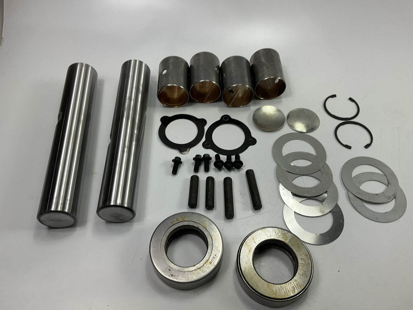 Automann 460.128B King Pin Set - Replaces KP2297, 205SQ12, E-4454B, 300-210