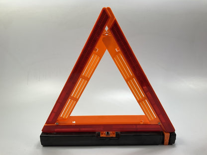 Automann 562.9000 Safety Emergency Triangle Three Piece Set With Case