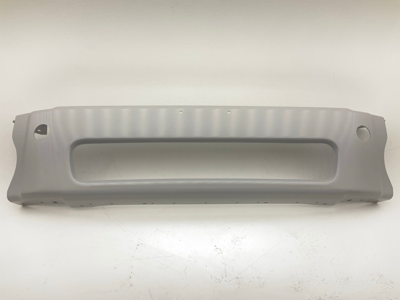 Automann 564.46224 Center Bumper Painted For Freightliner M2 Series